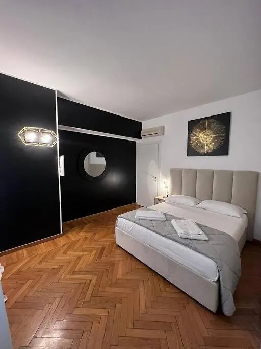 Διαμέρισμα Luxury Suite With Terrace Near Arco Della Pace Μιλάνο