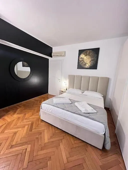 Luxury Suite With Terrace Near Arco Della Pace Milan Italy